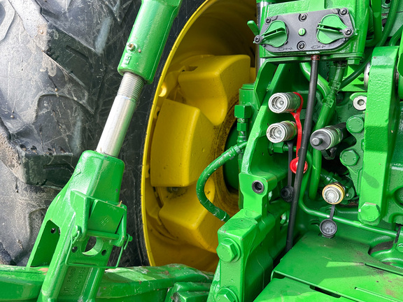 2022 John-Deere 8R 370