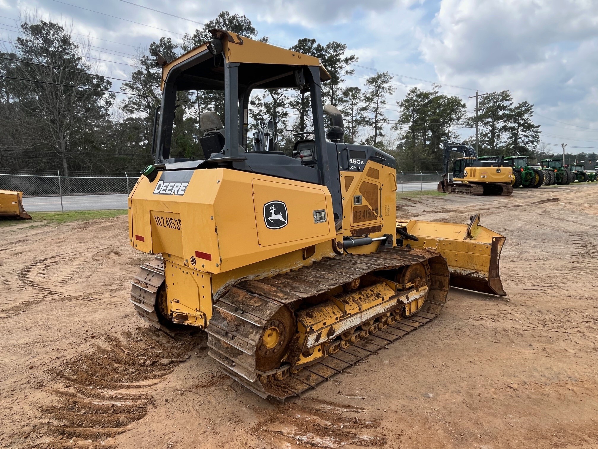 2018 John Deere 450K Image 4