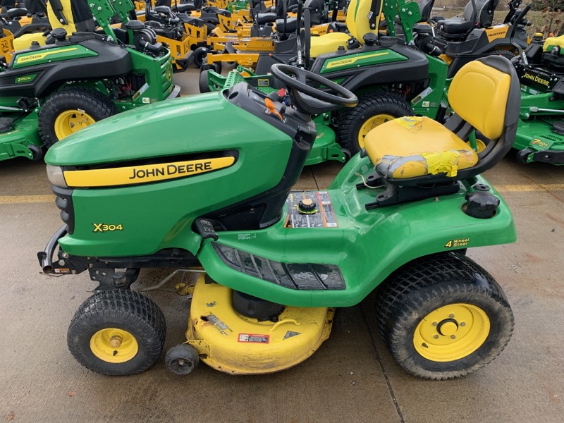 2007 John Deere X304 Image 1