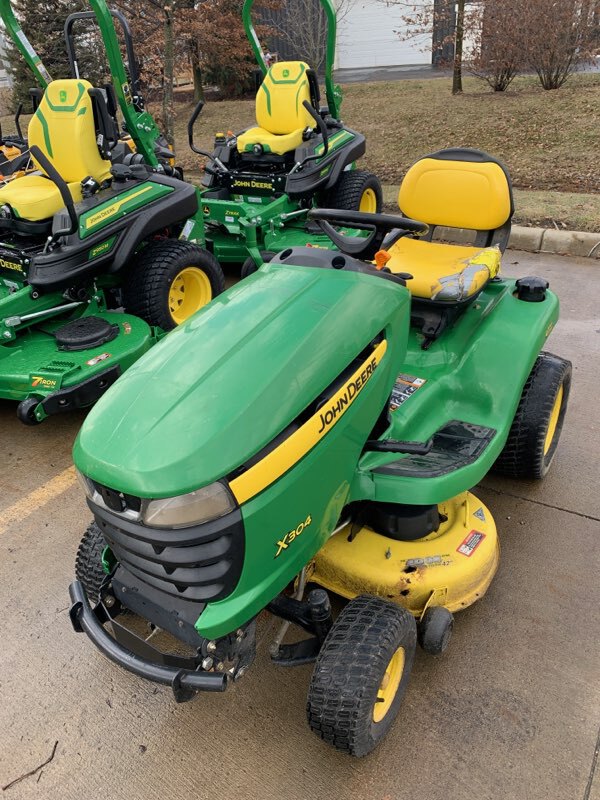2007 John Deere X304 Image 2