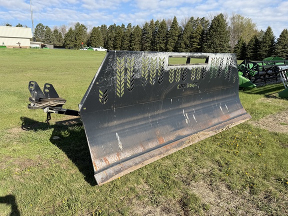  Grouser AG240