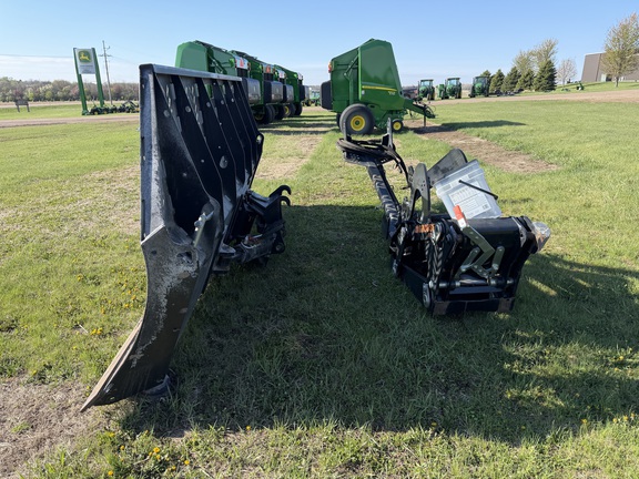 2021 Grouser AG240 - Photo4
