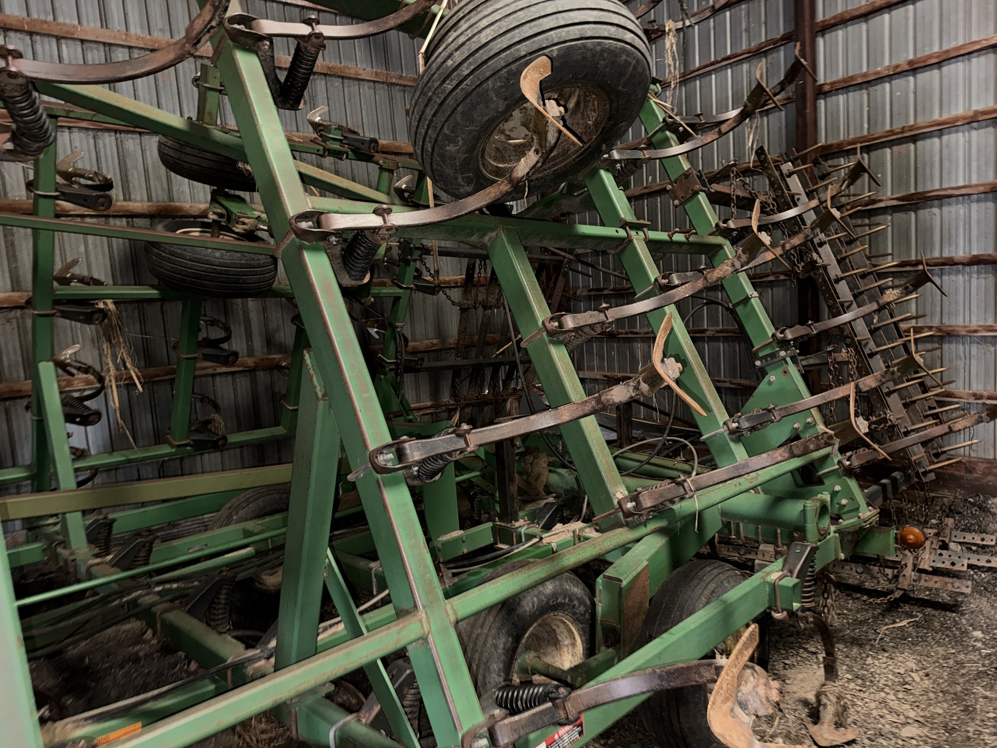 1997 John Deere 980 Image 2