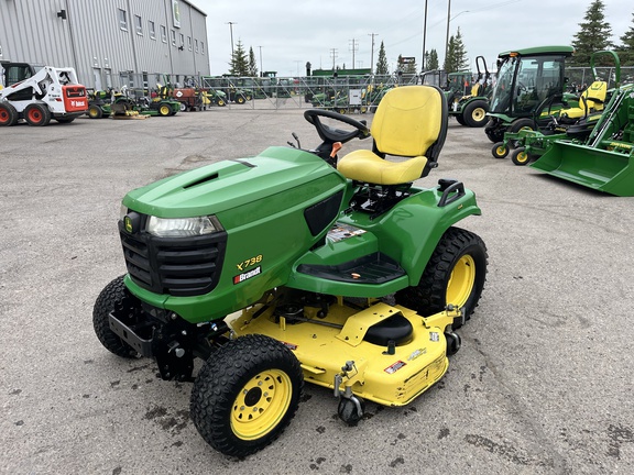 Photo of a 2013 John Deere X738