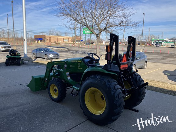 Photo of 2025 John Deere 3032E