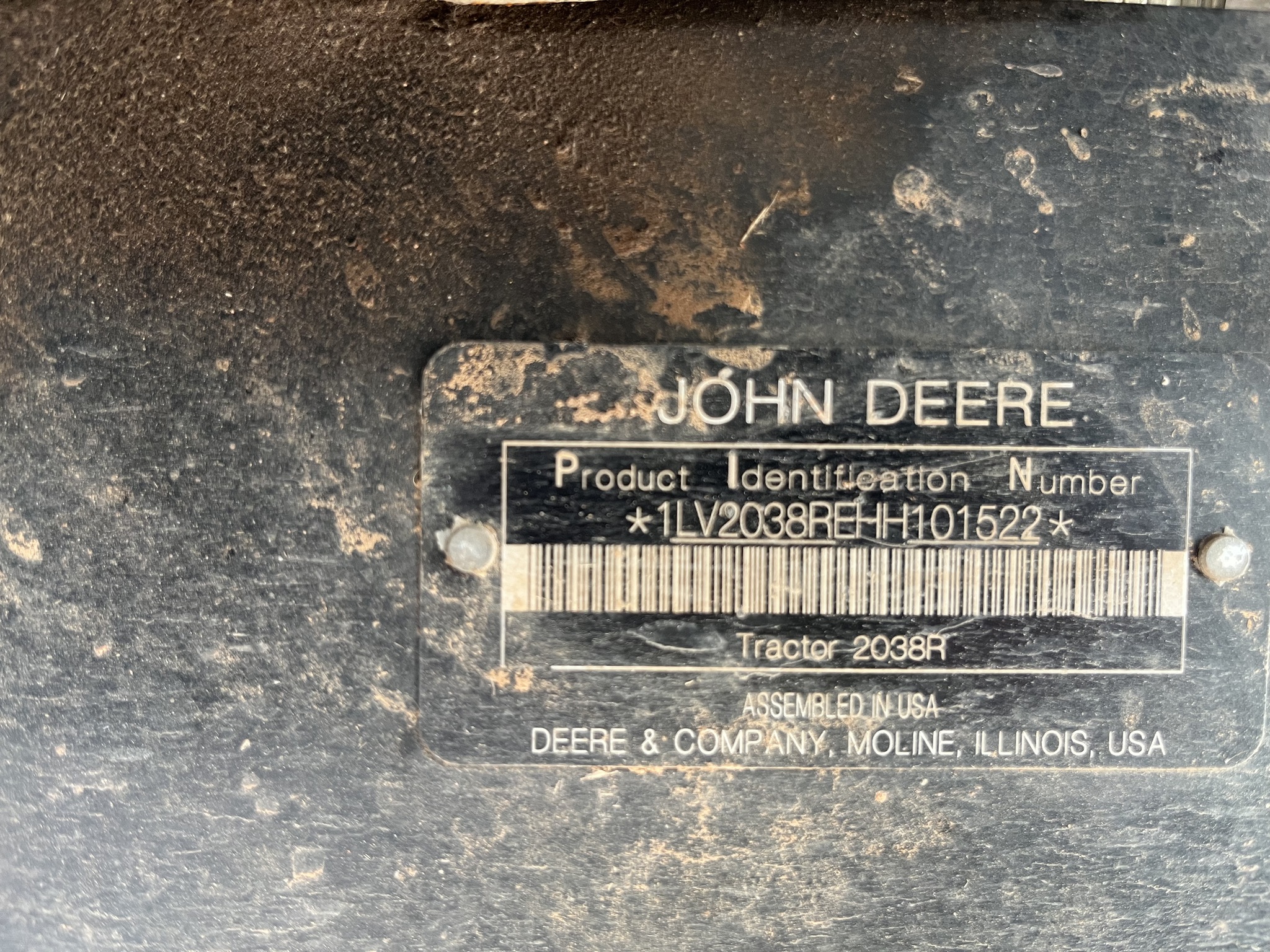 2017 John Deere 2038R Image 2