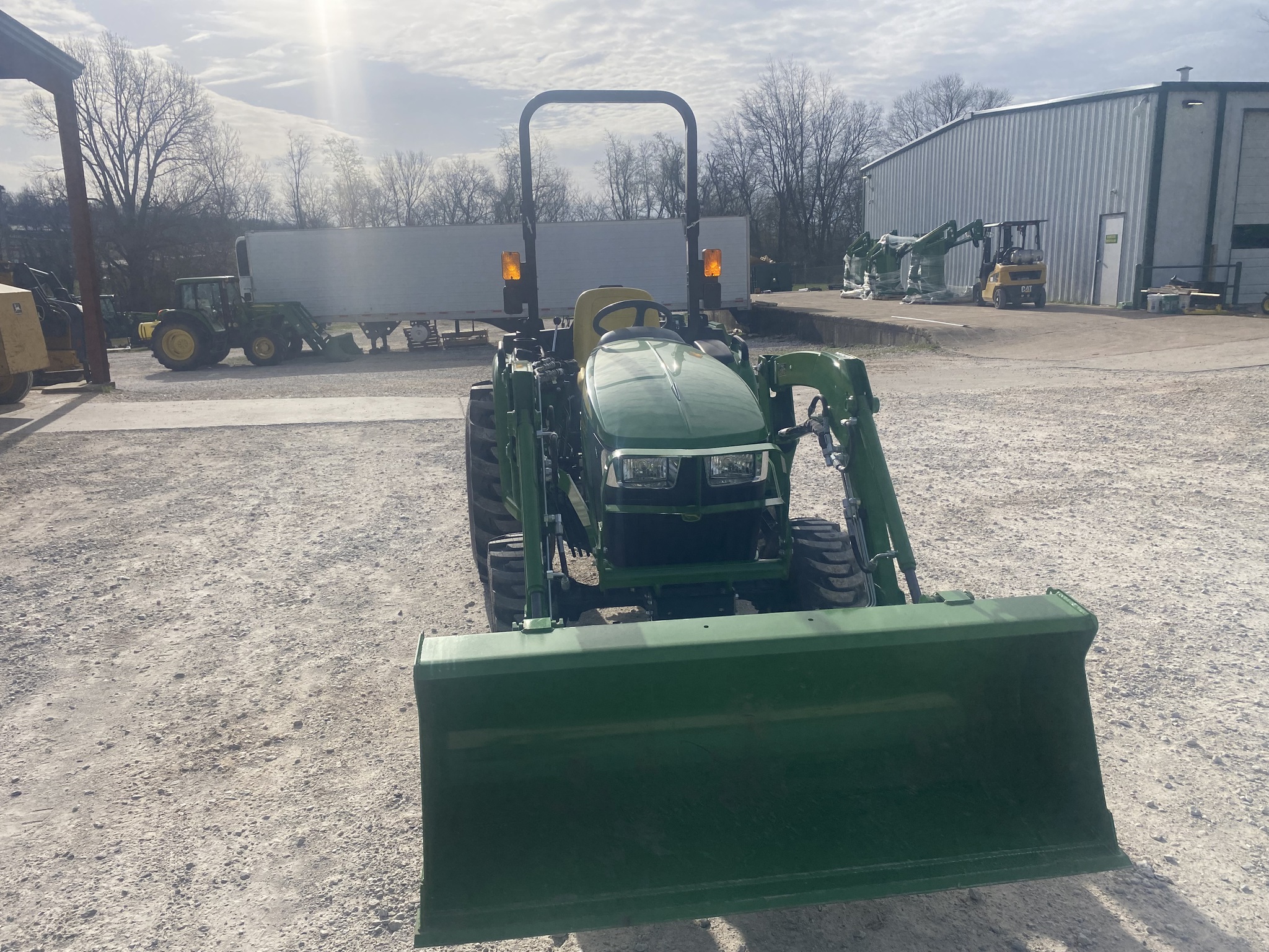  2025 John Deere 3032E at Heritage Tractor in Harrison, AR