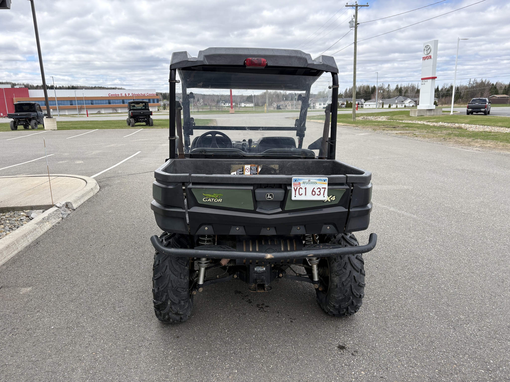 2018 John Deere XUV 590M Image 5