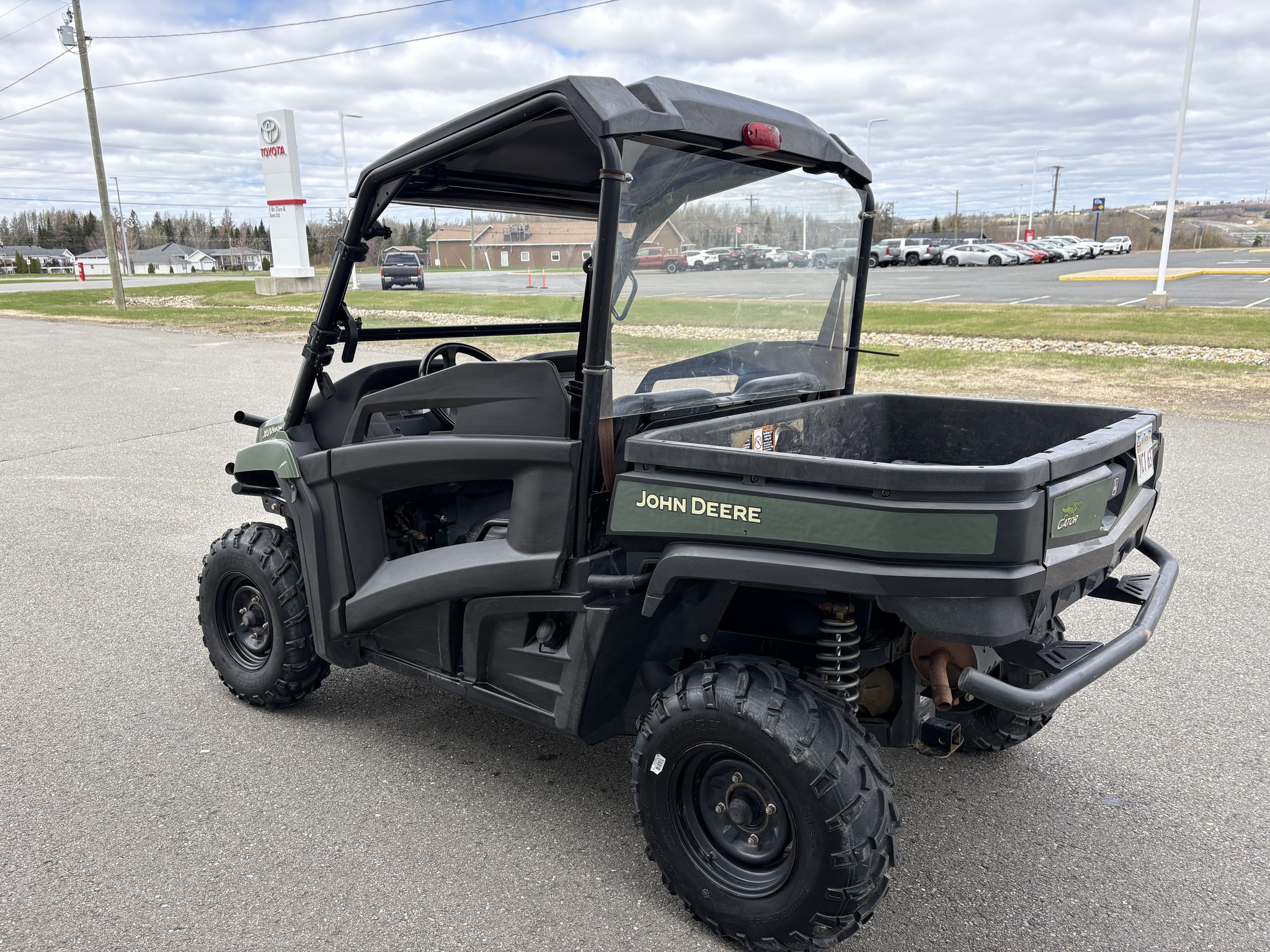 2018 John Deere XUV 590M Image 3