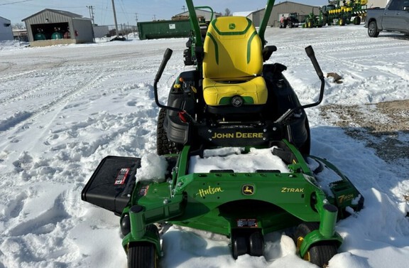 Photo of 2023 John Deere Z970R
