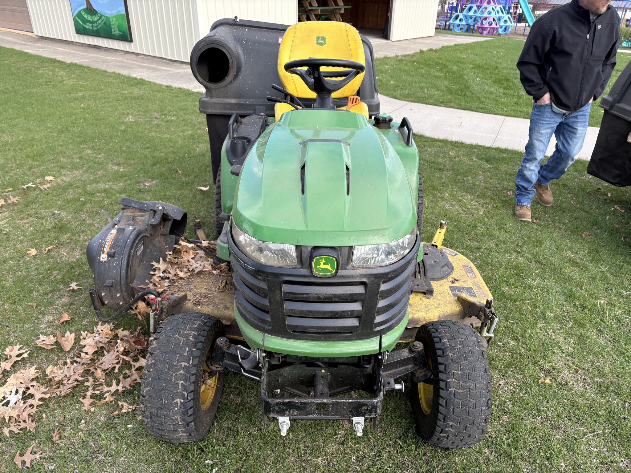  2021 John Deere X750 at Heritage Tractor in Geneseo, IL