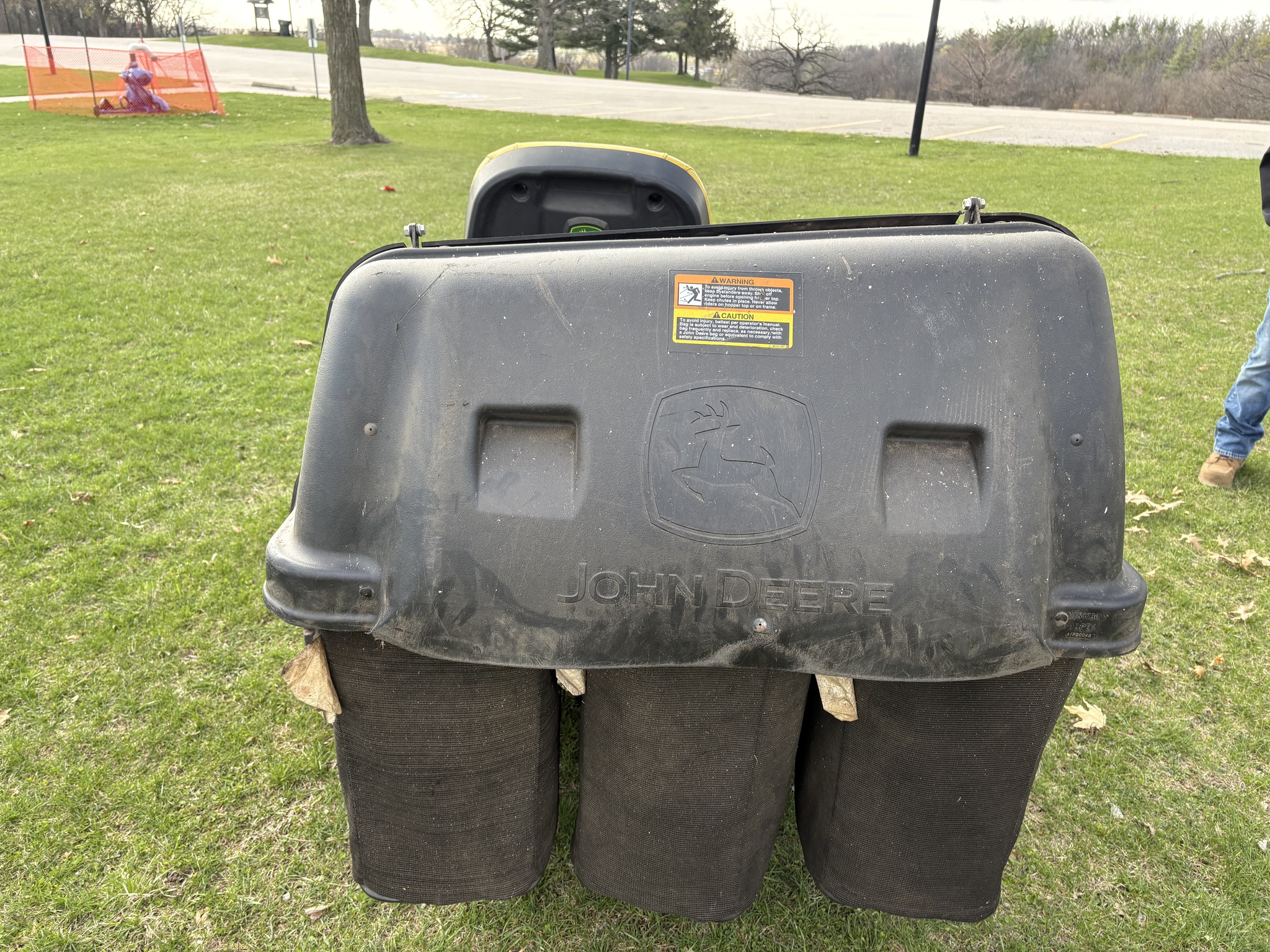  2021 John Deere X750 at Heritage Tractor in Geneseo, IL