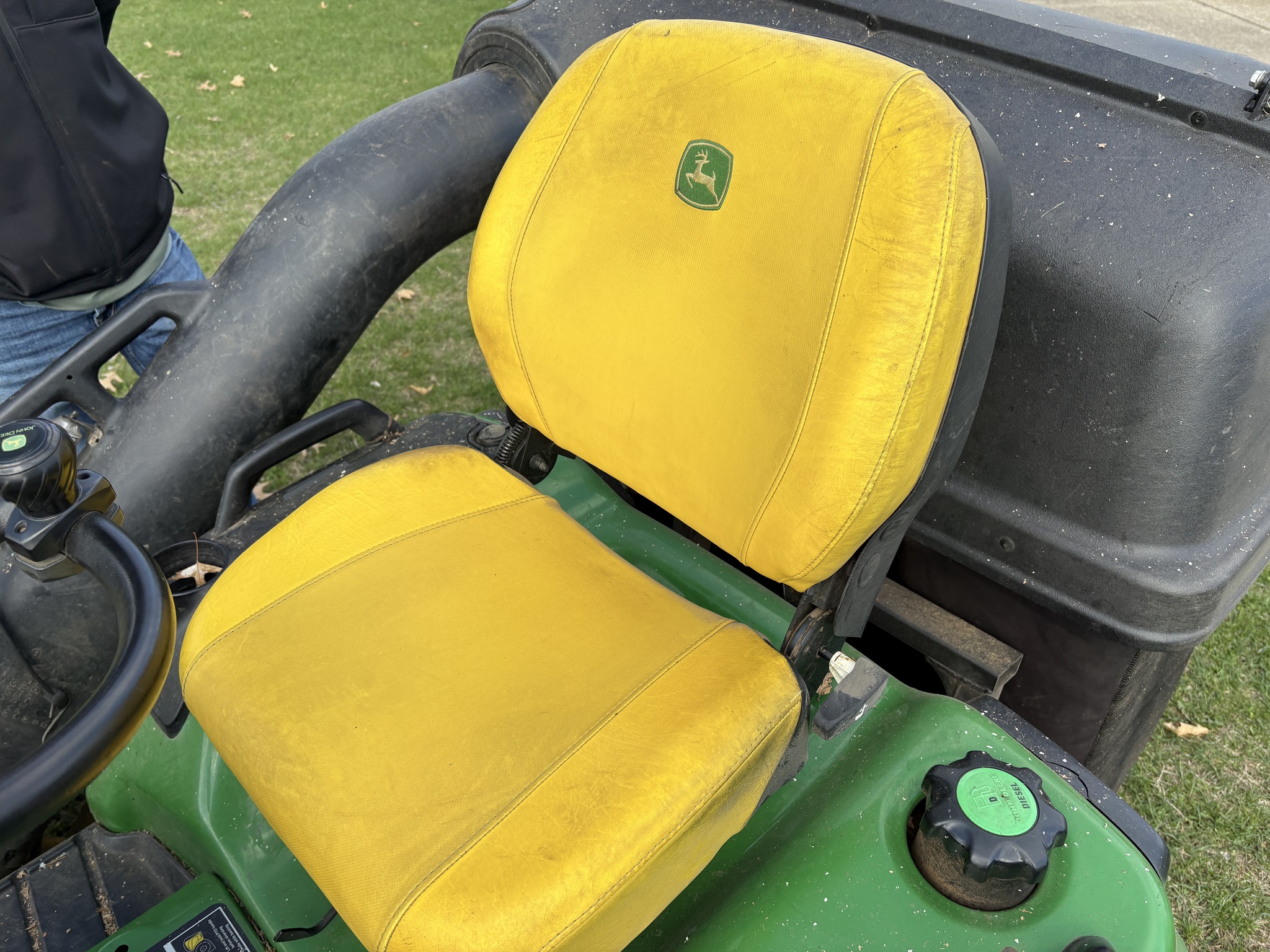  2021 John Deere X750 at Heritage Tractor in Geneseo, IL