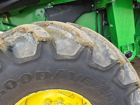 Used 2017 John Deere S690 Combines at Horizon Ag & Turf in St. Paul, AB - Photo22