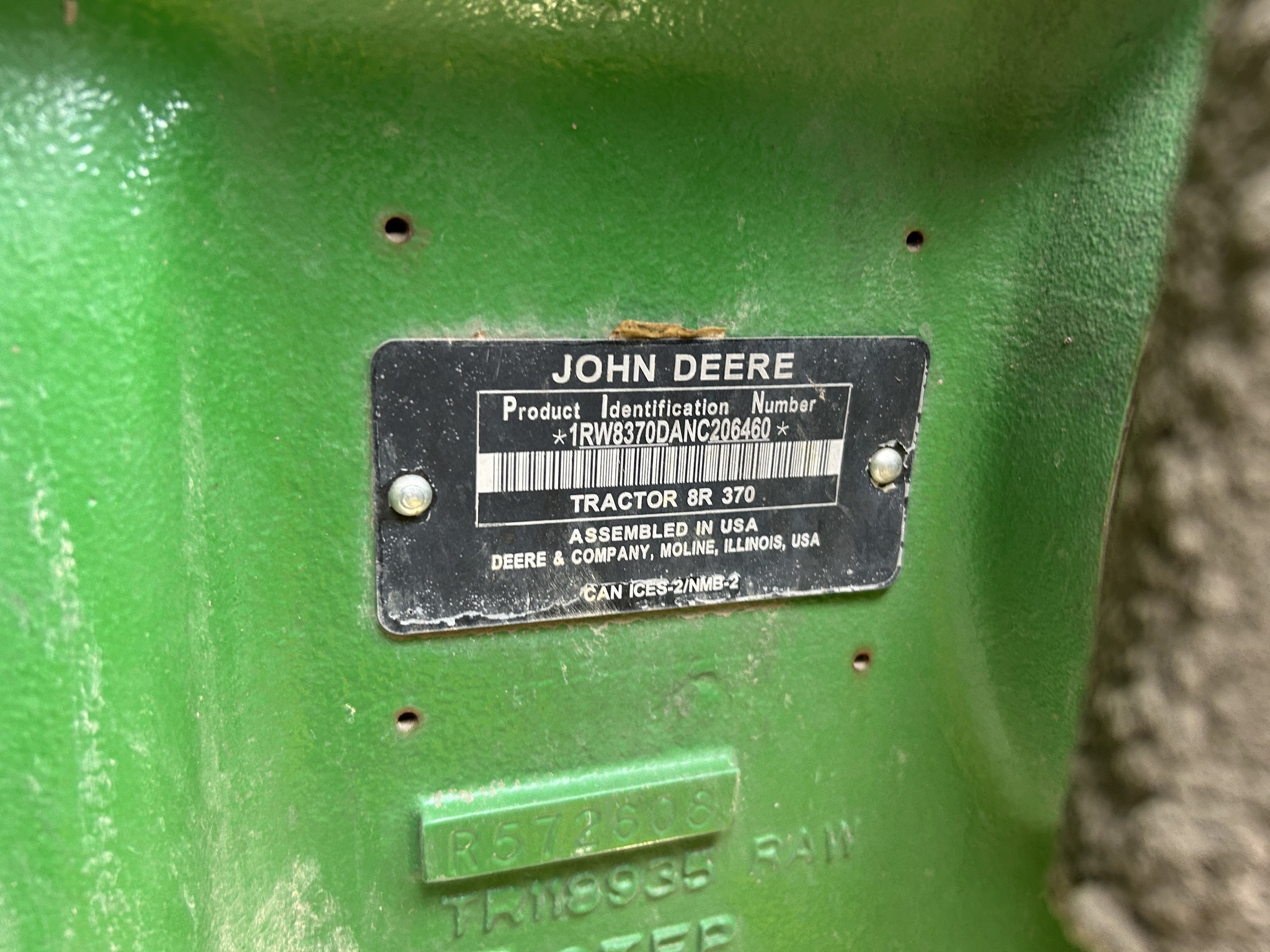  2022 John Deere 8R 370 at Heritage Tractor in Streator, IL