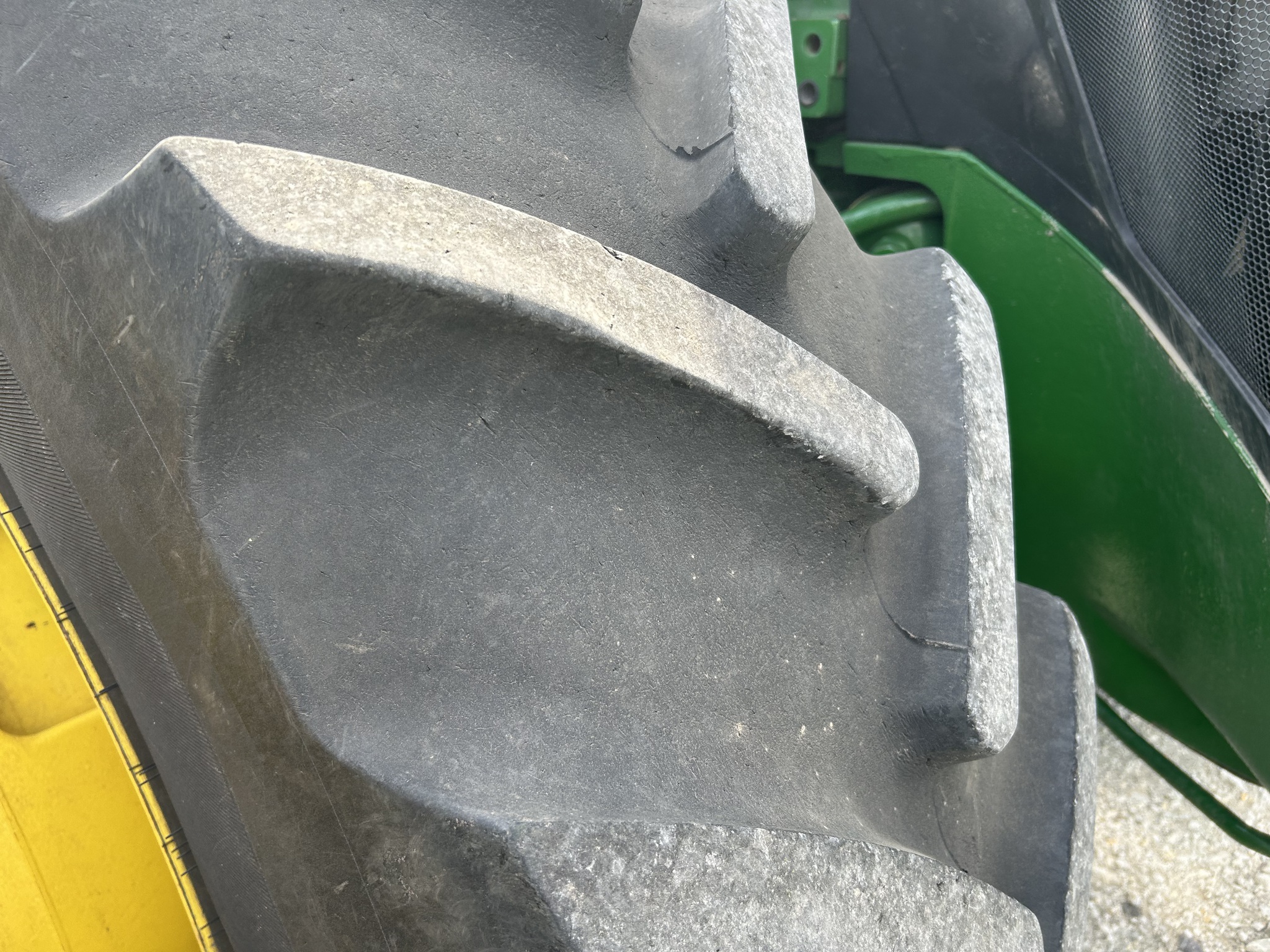  2022 John Deere 8R 370 at Heritage Tractor in Streator, IL