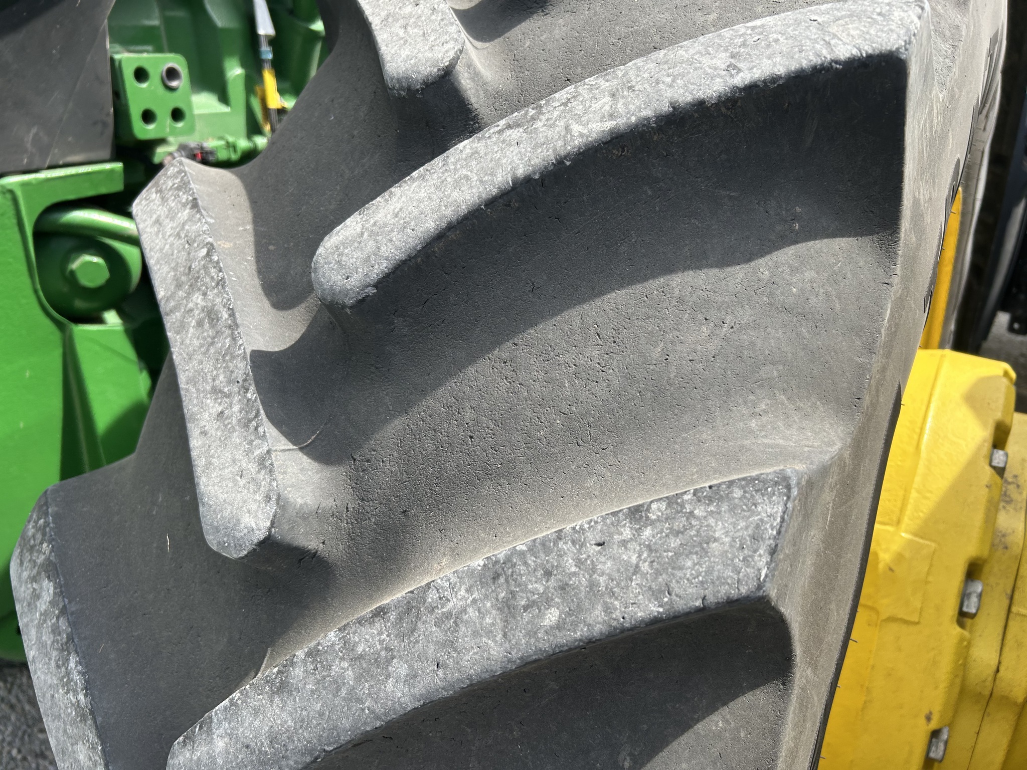  2022 John Deere 8R 370 at Heritage Tractor in Streator, IL