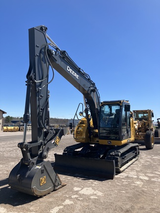 Photo of a 2025 John Deere 135 P