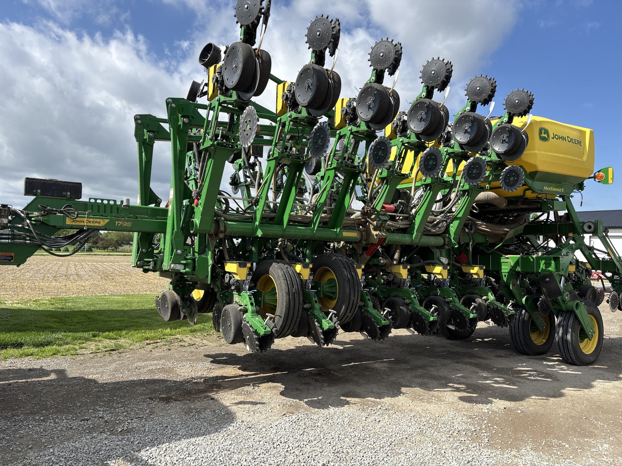 Used 2023 John Deere 1795 Planters: Drawn at Koenig Equipment in Anna, OH - PhotoXL6