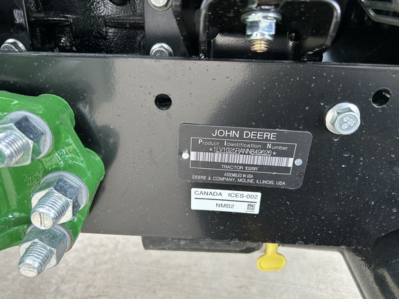 Used 2022 John Deere 1025R Compact Utility Tractors at Horizon Ag & Turf in Warburg, AB - Photo15
