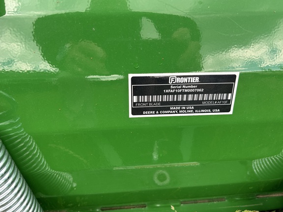 Used 2022 John Deere 1025R Compact Utility Tractors at Horizon Ag & Turf in Warburg, AB - Photo14