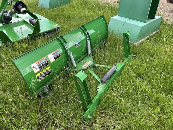 Used 2022 John Deere 1025R Compact Utility Tractors at Horizon Ag & Turf in Warburg, AB - Photo11