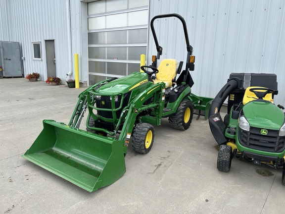  John Deere 1025R