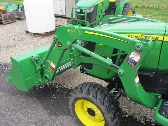 Photo of 2024 John Deere 3038E