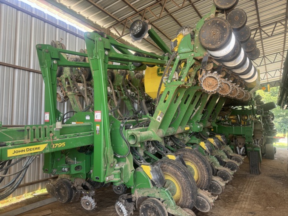 Photo of 2022 John Deere 1795
