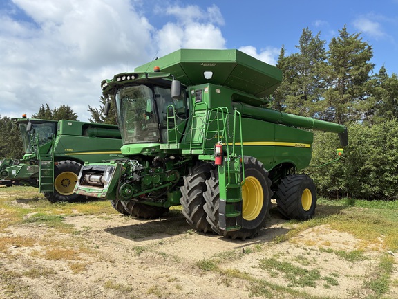 2018 John Deere S790 Used Equipment