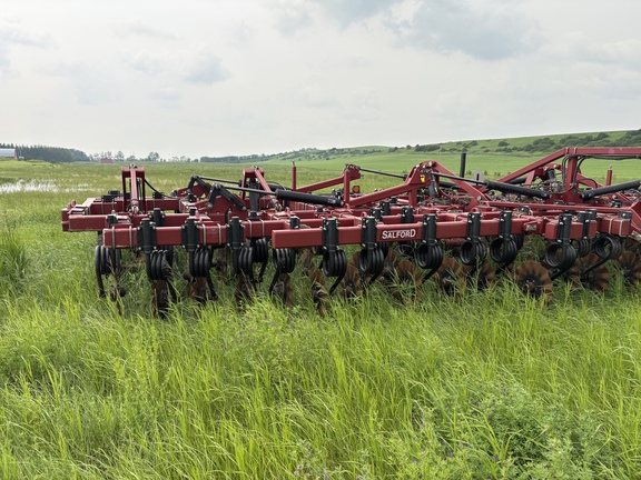 Used 2015 Salford I-2241 Vertical Tillage at Horizon Ag & Turf in Vermilion, AB - Photo27