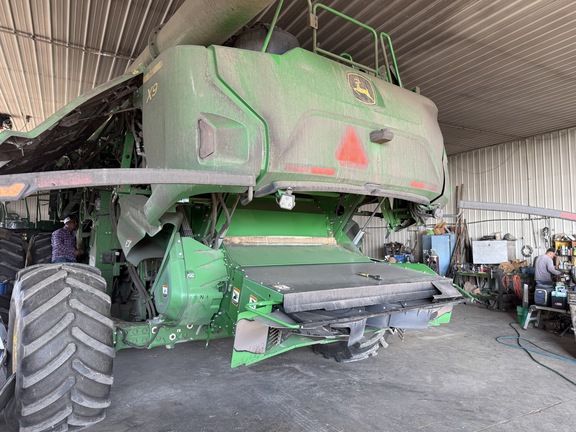 Photo of 2023 John Deere X9 1100