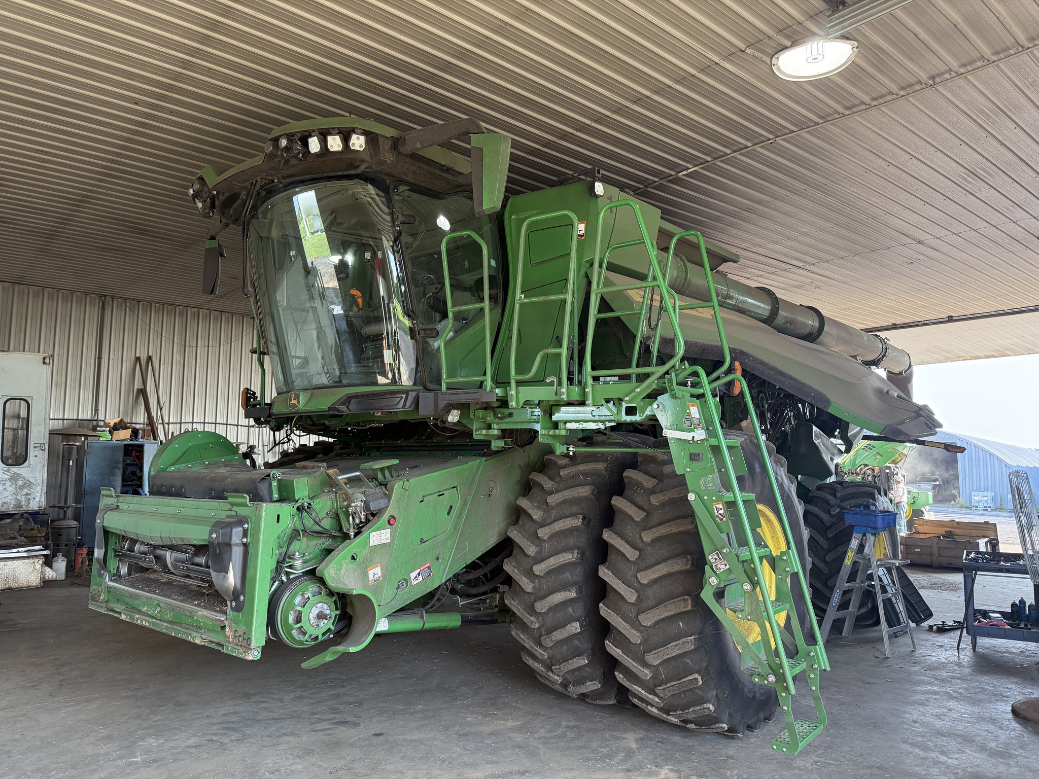 2023 John Deere X9 1100