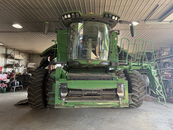 Photo of 2023 John Deere X9 1100