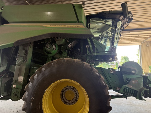 Photo of 2023 John Deere X9 1100