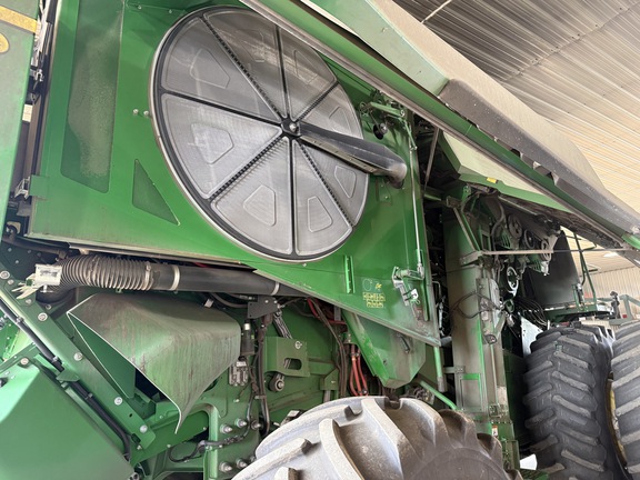 Photo of 2023 John Deere X9 1100