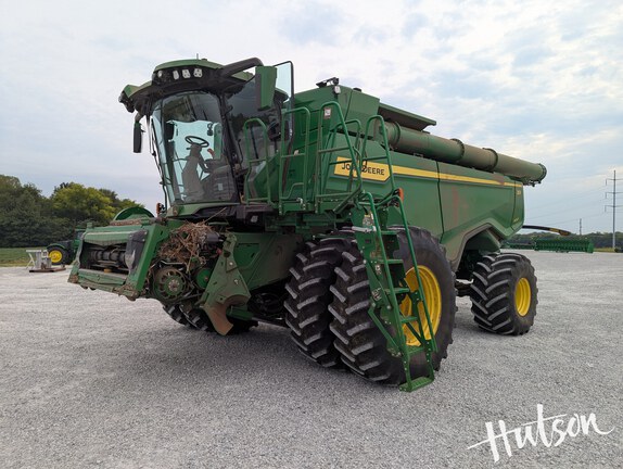 Photo of 2023 John Deere X9 1100
