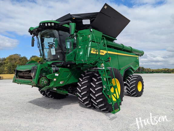 Photo of 2023 John Deere X9 1100