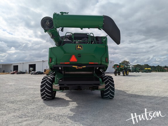 Photo of 2023 John Deere X9 1100