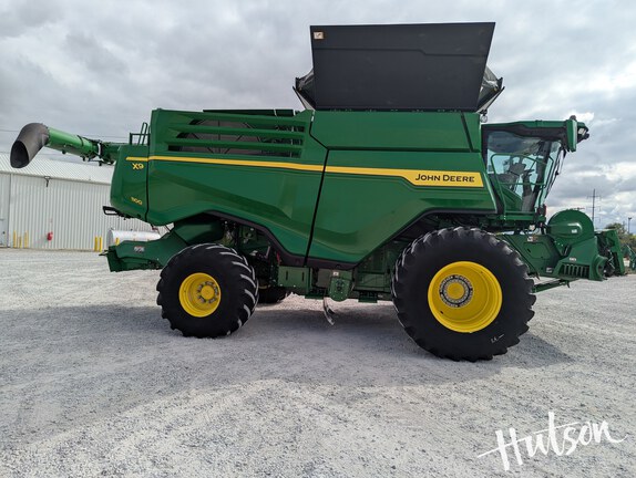 Photo of 2023 John Deere X9 1100