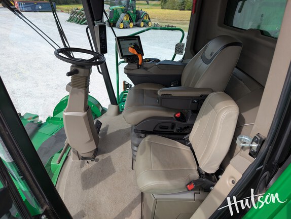 Photo of 2023 John Deere X9 1100