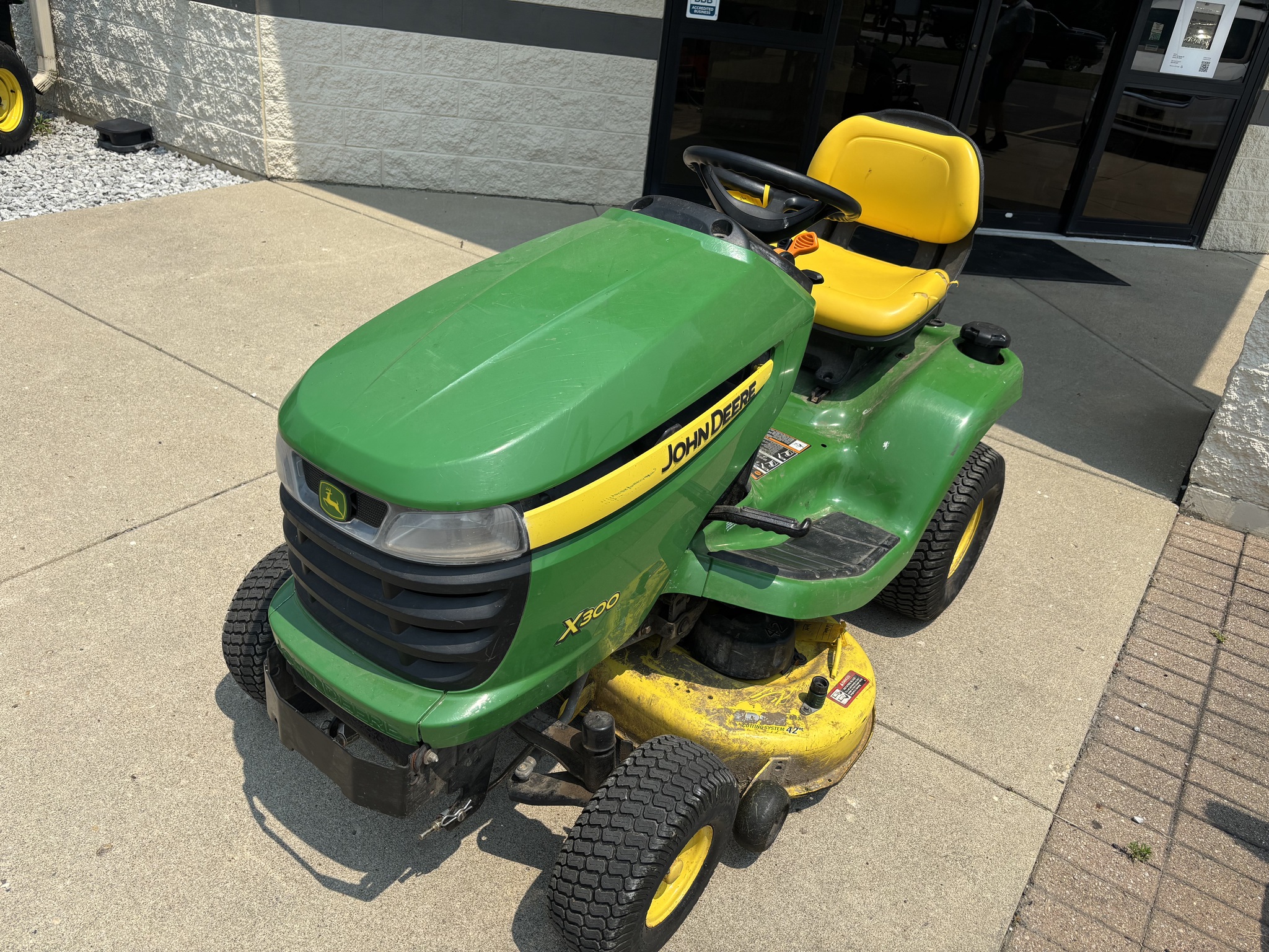Used 2013 John Deere X300 Lawn & Garden Tractors at Koenig Equipment in Urbana, OH - PhotoXL0