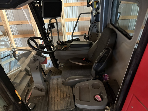Used 2014 Massey Ferguson 9560 Combines at Horizon Ag & Turf in Vermilion, AB - Photo8