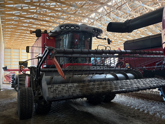 Used 2014 Massey Ferguson 9560 Combines at Horizon Ag & Turf in Vermilion, AB - Photo12