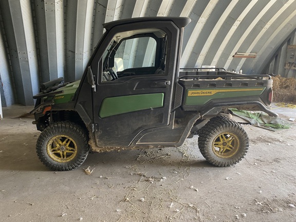 2025 John Deere XUV 845M - Photo3
