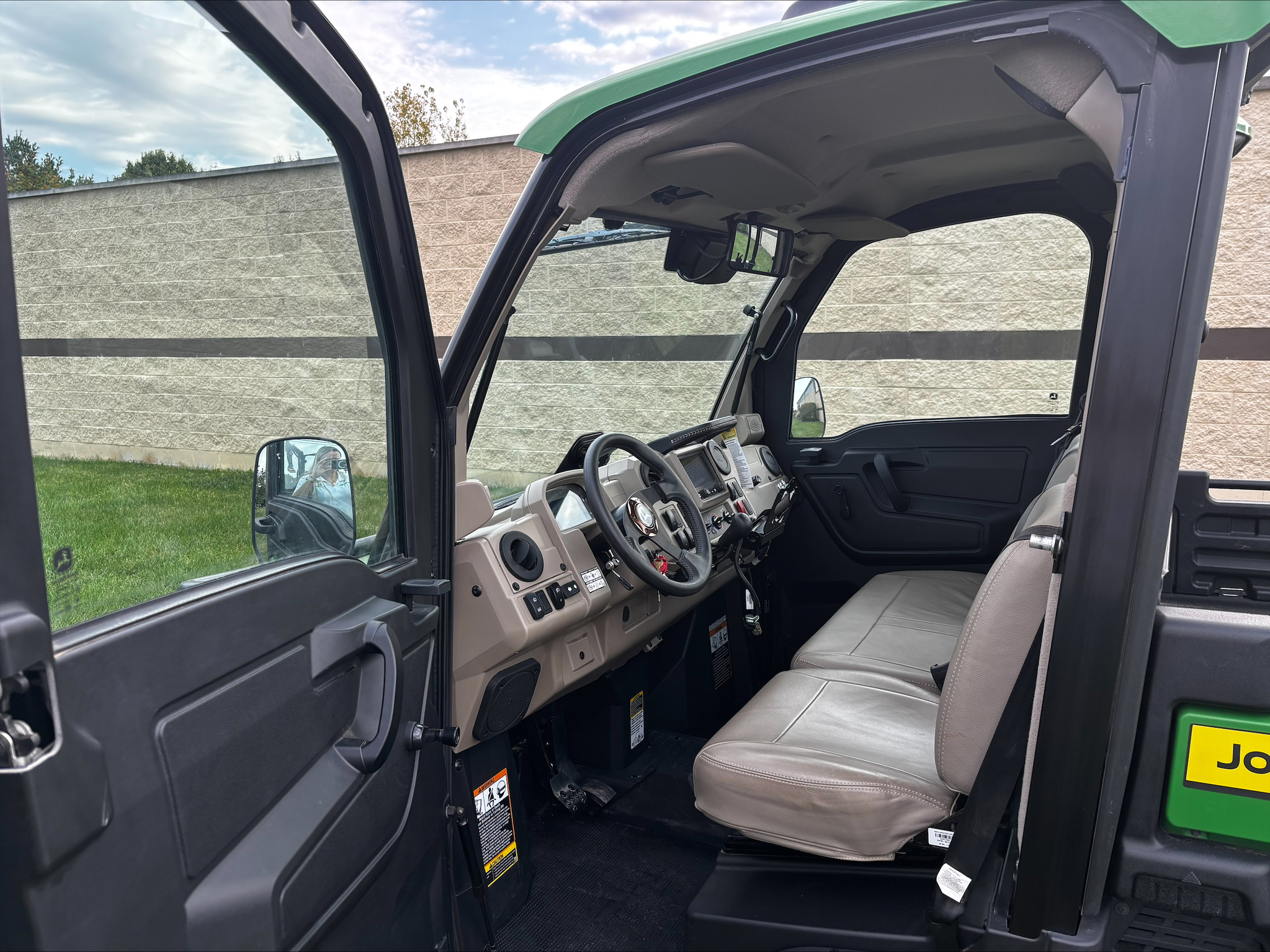 Used 2024 John Deere XUV835R Signature Edition ATVs & Gators at Koenig Equipment in Tipp City, OH - PhotoXL9