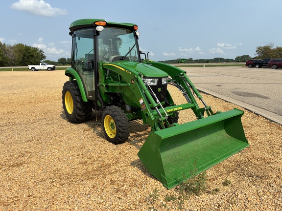 2022 John Deere 3046R - Photo3