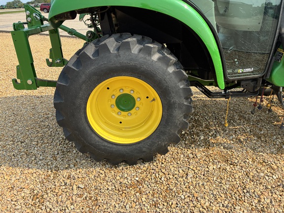 2022 John Deere 3046R - Photo13