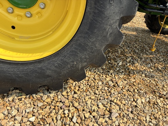 2022 John Deere 3046R - Photo14