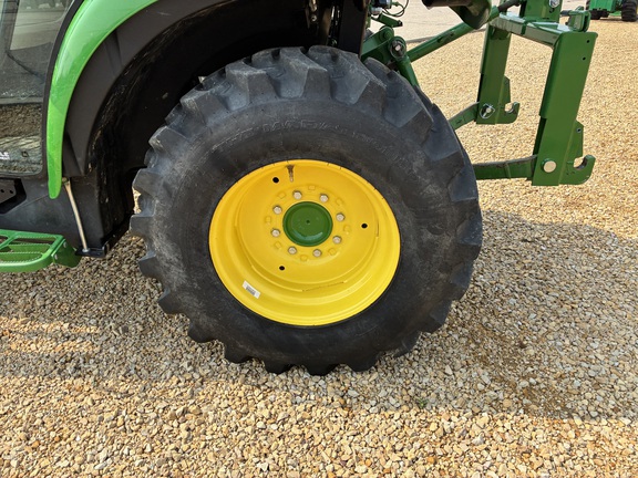 2022 John Deere 3046R - Photo16